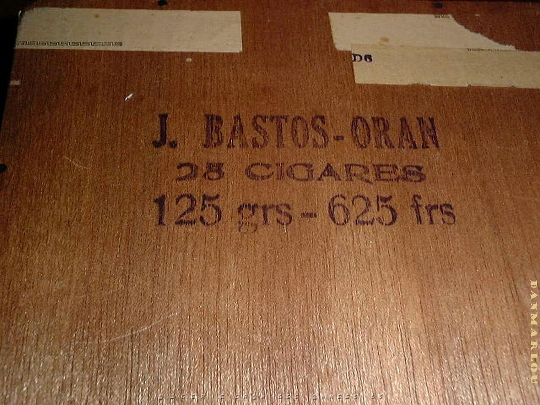 Oran objets Pub 074.jpg